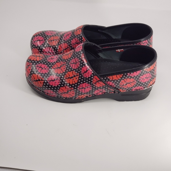 Sanita  lip clogs - Picture 4 of 8